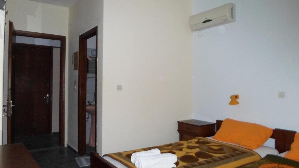 Kouros Hotel Apollon  Buitenkant foto